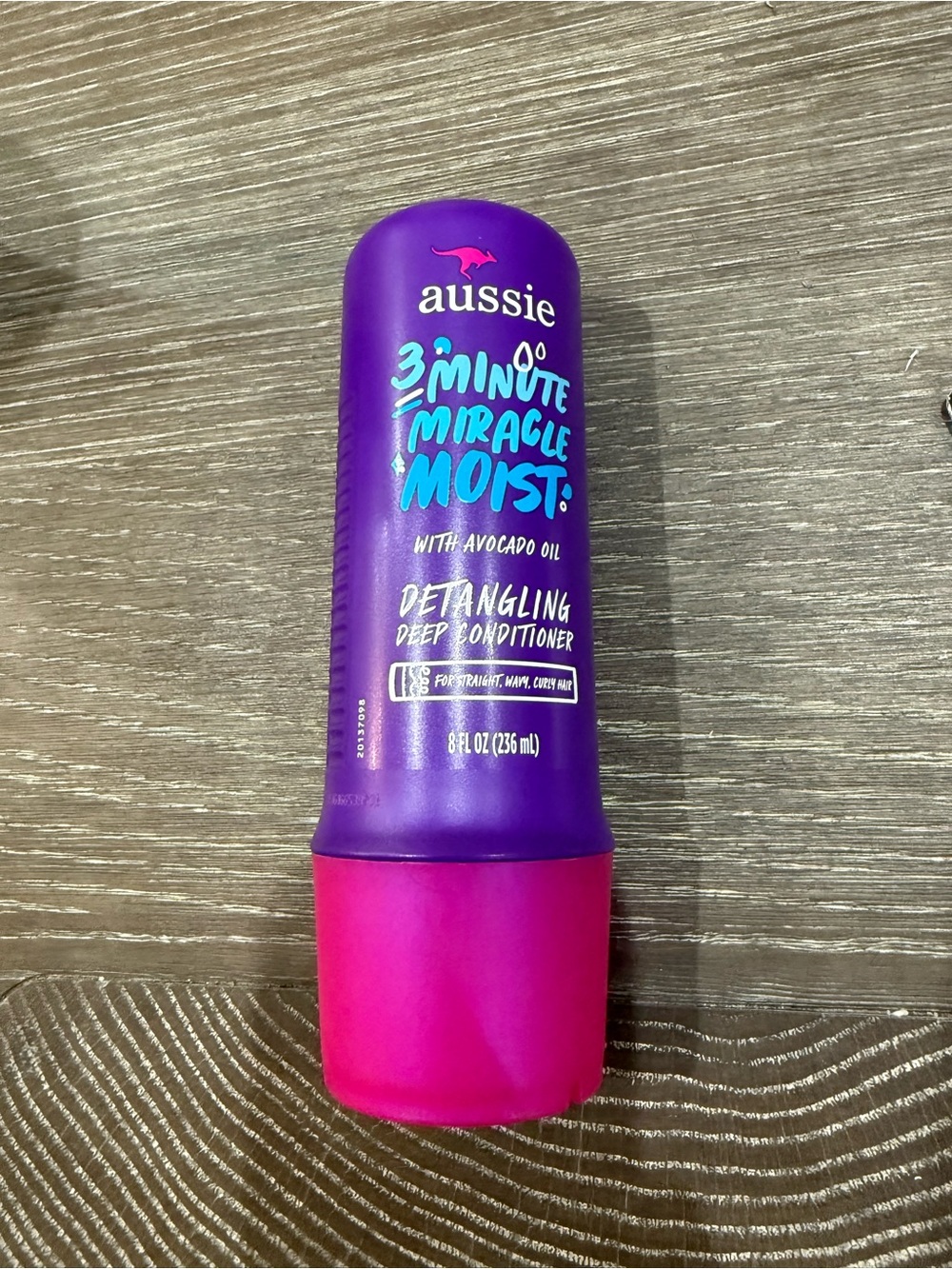 NWT Aussie 3 Minute Miracle Moist Detangling Deep Conditioner with avocado oil